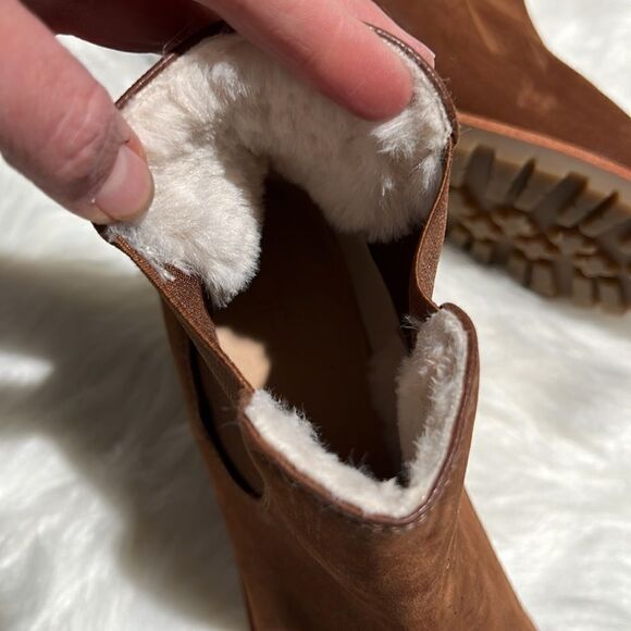 LOFT Size 10.5M Brown Faux Leather Slip On Chelsea Ankle Boots.  B77 - Picture 6 of 9